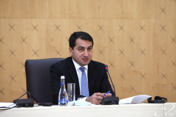 Hikmət Hacıyev: Prezident İlham Əliyevin tapşırığı ilə qardaş Türkiyəyə Azərbaycandan yardım dəstələri göndəriləcək