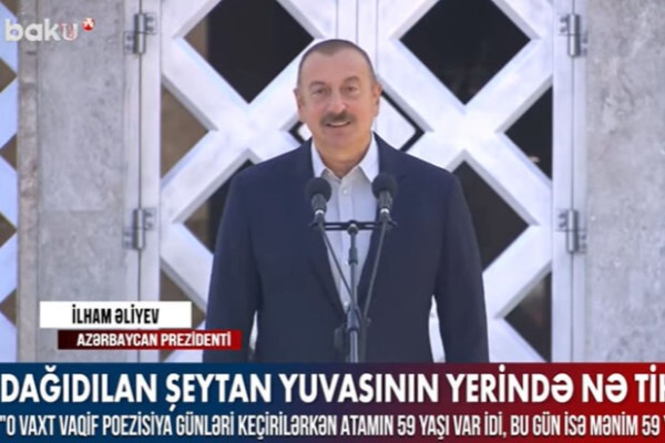 Dağıdılan şeytan yuvasının yerində nə tikilir?