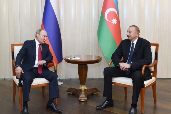 İlham Əliyevlə Putin arasında TELEFON DANIŞIĞI - Nələr müzakirə olundu?