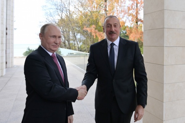 Putin İlham Əliyevi belə qarşıladı