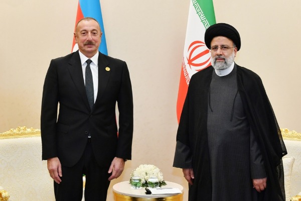Prezident İlham Əliyevin İran Prezidenti Seyid İbrahim Rəisi ilə görüşü olub