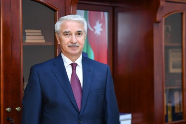 Prezident Sahib Ələkbərovla bağlı    SƏRƏNCAM İMZALADI                    TƏBRİK EDİRİK!