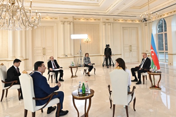 Azərbaycan Prezidenti İlham Əliyev yerli televiziya kanallarına müsahibə verib