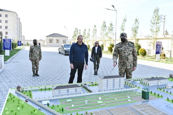 Ağcabədidə DİN-in Daxili Qoşunlarının yeni inşa edilən hərbi şəhərciyinin açılışı olub