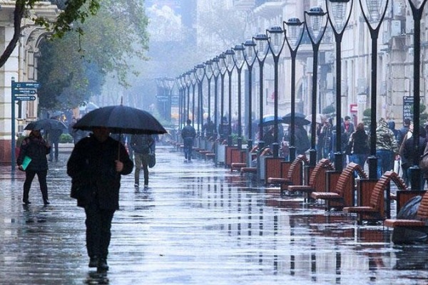 Yağıntılı hava sabah da davam edəcək