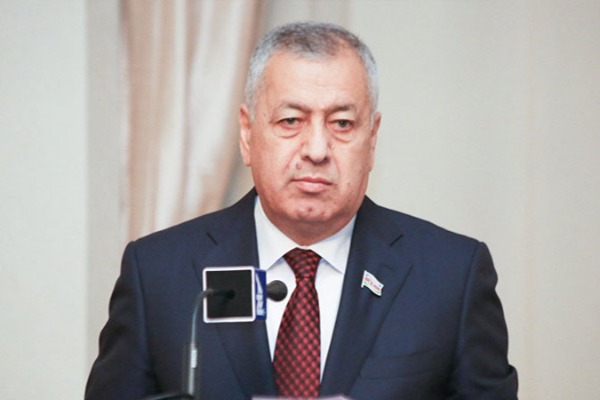 Prezident Vahid Əhmədovla bağlı sərəncam imzaladı                     TƏBRİK EDİRİK!