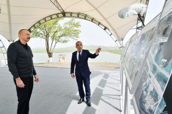 Prezident İlham Əliyev Köndələnçay su anbarlarında aparılacaq təmir-bərpa işləri, Əhmədbəyli-Füzuli-Şuşa avtomobil yolunun və bu yolun üzərindəki tunellərin, Şuşada inzibati binanın əsaslı təmiri və konfrans zalının tikinti
