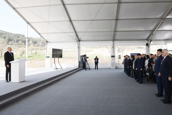Şuşa şəhərində Dünya AzərbaycanlılarınınV Qurultayı keçirilir Prezident İlham Əliyev Qurultayda nitq söyləyib