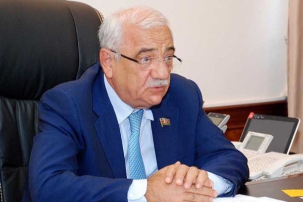 Azərbaycan dilinə dövlət dili statusunun verilməsi Ulu Öndərin tarixi xidmətlərindəndir
