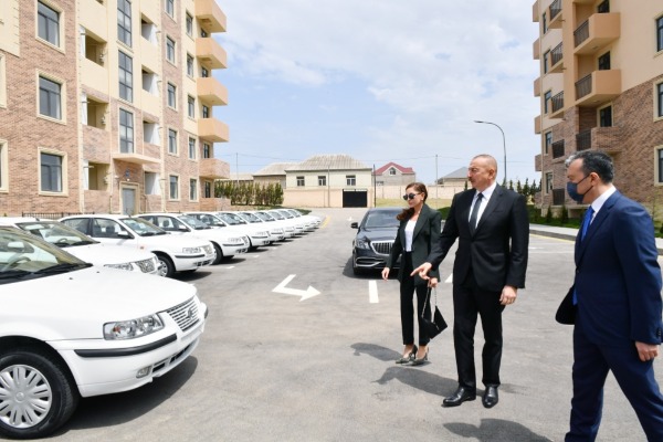 Bakının Sabunçu rayonunda şəhid ailələri və müharibə əlilləri üçünyeni yaşayış kompleksinin açılışı olub