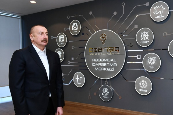 Prezident İlham Əliyev Bakıda yeni elektrik yarımstansiyasının və Rəqəmsal Şəbəkələrin Baş İdarəetmə Mərkəzinin açılışında iştirak edib