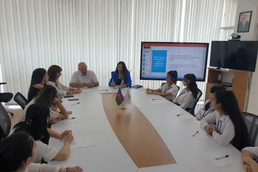 YAP Bərdə rayon təşkilatı təbliğat qrupunun növbəti tədbiri Bərdə Regional “ASAN xidmət” Mərkəzində keçirilmişdir.  “İdeoloji Maarifləndirmə Konsepsiyası” ilə bağlı YAP Bərdə rayon təşkilatı təbliğat qrupunun üzvü