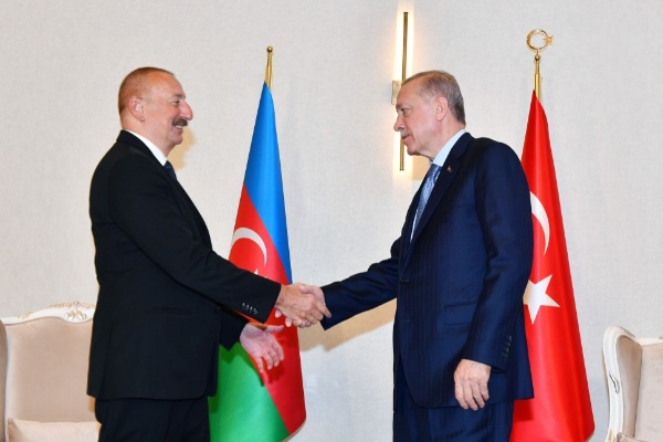 Səmərqənddə Azərbaycan Prezidenti İlham Əliyevin Türkiyə Prezidenti Rəcəb Tayyib Ərdoğan ilə görüşü olub
