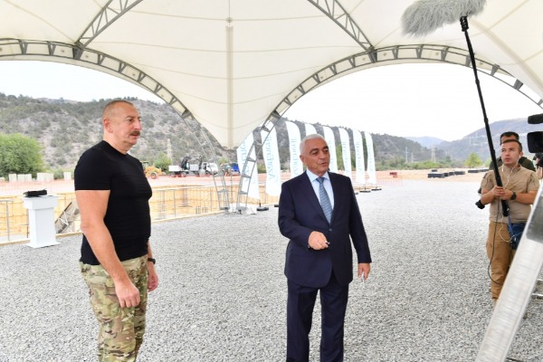 “Laçın” Qovşaq Yarımstansiyasının təməli qoyulub
