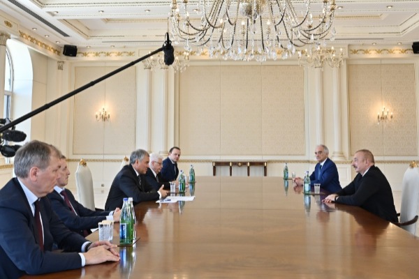 Prezident İlham Əliyev Rusiya Federasiyası Dövlət Dumasının Sədrinin başçılıq etdiyi nümayəndə heyətini qəbul edib