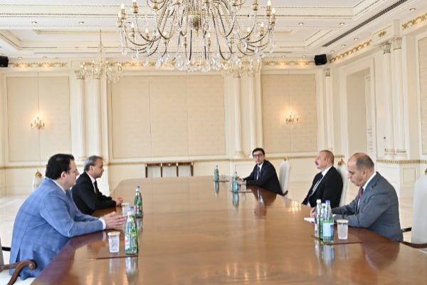 Prezident İlham Əliyev Beynəlxalq Şahmat Federasiyasının prezidentini qəbul edib