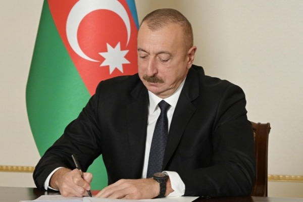 Prezident bu şəxsləri təltif etdi                 (SİYAHI)
