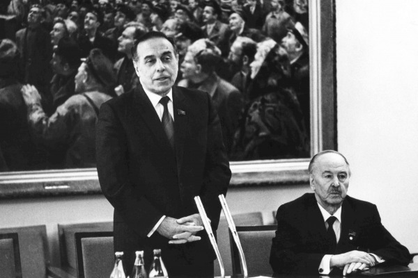 Xalqa bağışlanmış ömürdən anlar: 1986-cı il