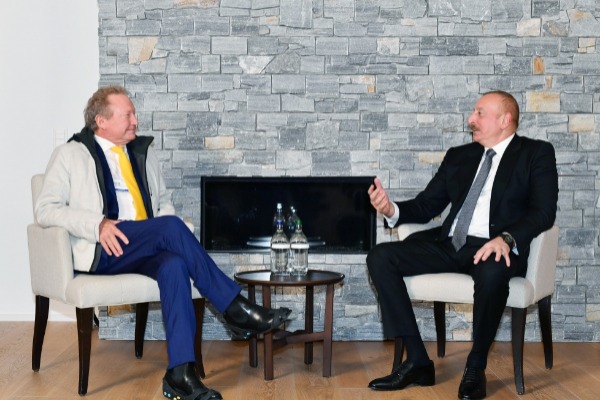 Azərbaycan Prezidenti İlham Əliyevin İsveçrəyə səfəri “Damen Shipyards Group” şirkətinin icraçı direktoru və səhmdarı ilə görüş                                   YENİLƏNİB VİDEO